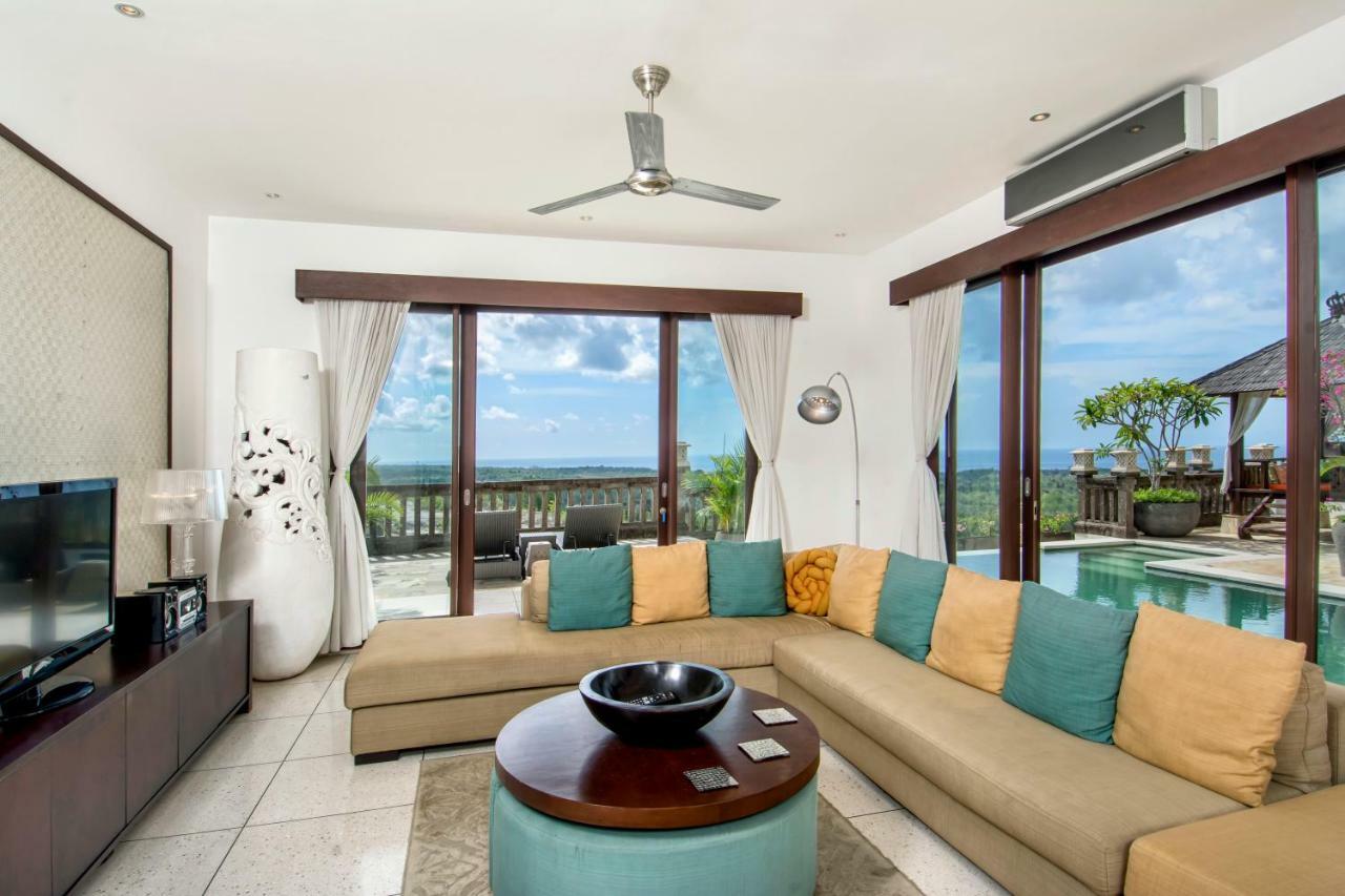 Villa Amanie - Private Villa With Infinity Pool, Stunning Views And Cook Jimbaran  Bagian luar foto